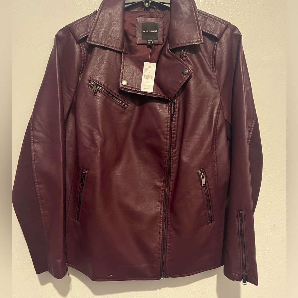 Women’s maroon/ red leather jacket